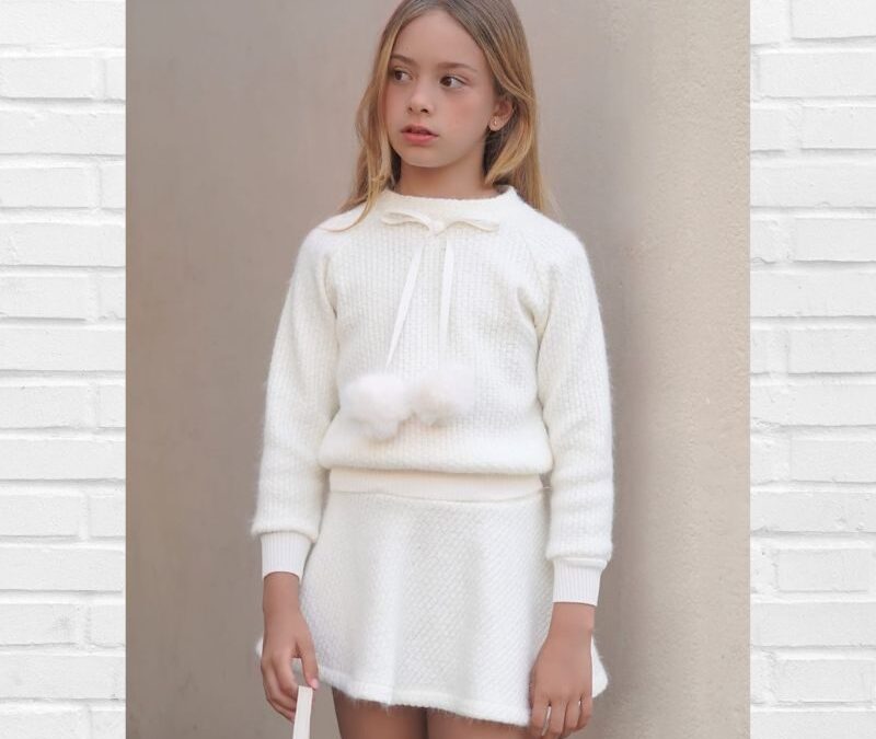 NOMA FERNÁNDEZ Jersey y Falda PENÉLOPE